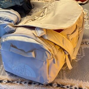 The North Face Base Camp Medium M rose/white duffle bag